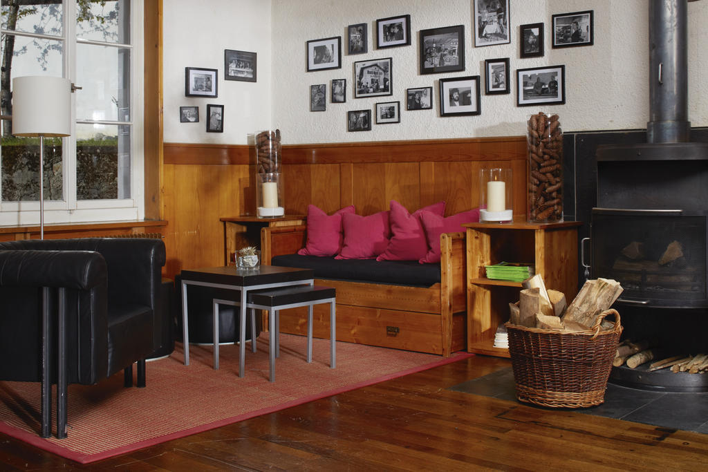 Alpenrose Gadmen - Gasthaus Bagian luar foto